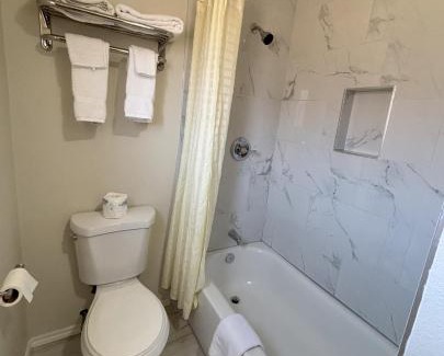 Clarendon Hotel | western skies motel