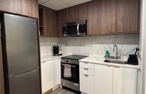 Grand Forks Hotel | Western Traveller Motel