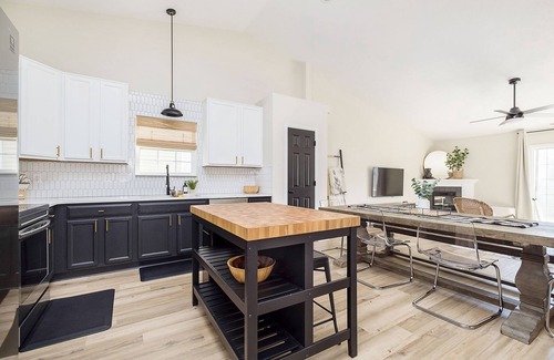 Westfield House | Westfield Home 3 BR + 2.5 BA + Office + Loft + Yard.