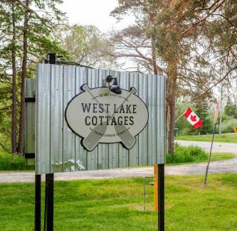 Bloomfield House | Westlake Cottage - Milford Lodge