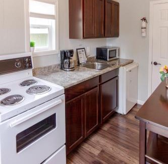 Bloomfield House | Westlake Cottage - Milford Lodge