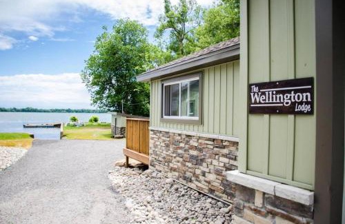 Bloomfield House | Westlake Cottage - Wellington Lodge