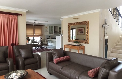 Hartbeespoort House | Westlake Waterfront Villa