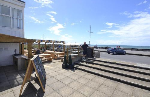 West Bay Apartment | Westpoint Dog Friendly Apartments