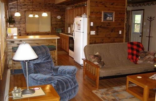 Phillips Cabin | Westview Retreat on Solberg Lake