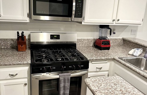 Beverly Hills Apartment | Westwood 2 bedroom near UCLA
