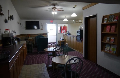 Kimball Hotel | Westwood Inn & Suites - Kimball
