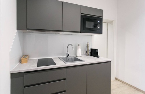 Funfhaus Apartment | WF-Apartment near Westbahnhof Top 7