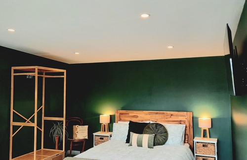 Motueka Bed & Breakfast | Whakatā Place - Peaceful, Chic, Central Retreat Near Beaches, Parks & Adventure!
