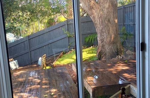 Avalon Beach Cabin | Whale Beach Sunny Retreat