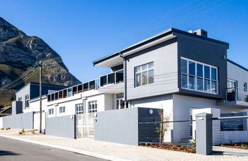 Voelklip House | Whale Coast Ocean Villa