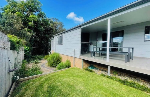 Port Macquarie Apartment | Whale Season ends October - 5 mins walk to Headland