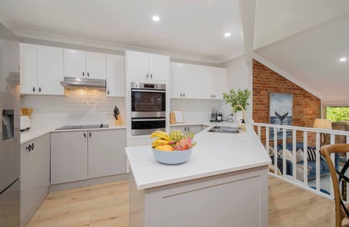 Ettalong Beach Apartment | Whale Song Serenity Ettalong Beach Garden Stay