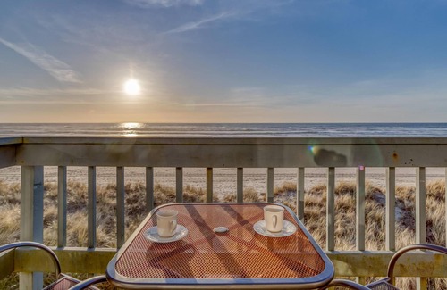 Rockaway Beach House | Whale Watcher Condo #3
