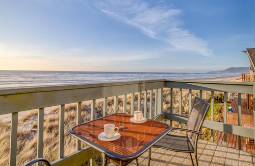 Rockaway Beach House | Whale Watcher Condo #3
