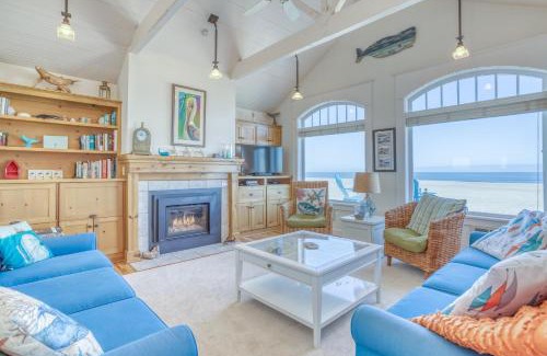 Kiwanda Shores House | Whales Tail Cottage - Meredith Lodging