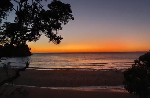 Manly Hotel | Whangaparaoa Lodge
