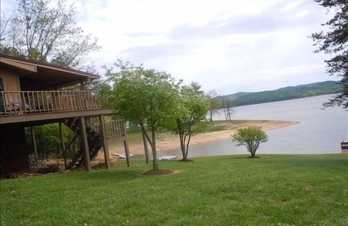 Bean Station House | What a view of Lake Cherokee