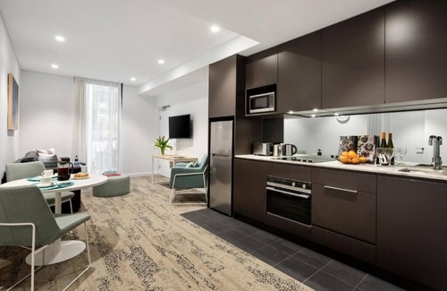 North Sydney Apartment | Wheelchair Accessible 1 Bedroom Apartment at Miller Street, North Sydney