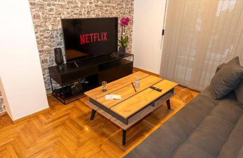 Zografos Apartment | Where Dreams Attend Address!