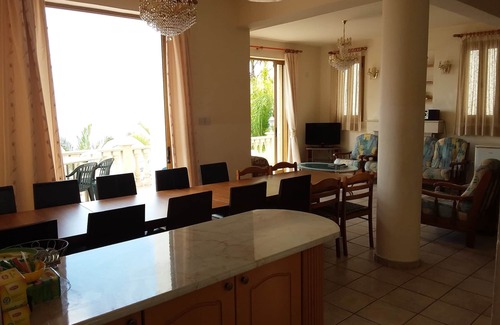 Peyia Town Villa | Where The Gods Live - Free Car Hire, Free Aircondition, LARGE GROUPS, WEDDINGS