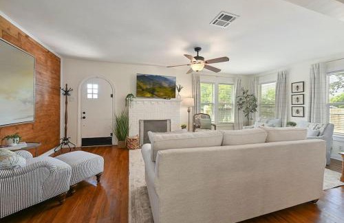 College Station House | Whimsical Bluebird Cottage Hot Tub Patio Pet Friendly Central Location