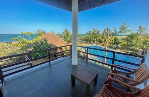 Pottuvil Hotel | Whisky Point Surf Cabana