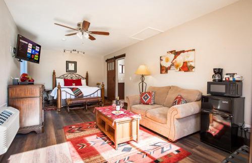 Uptown Sedona Bed & Breakfast | Whispering Creek Bed & Breakfast