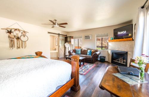 Uptown Sedona Bed & Breakfast | Whispering Creek Bed & Breakfast