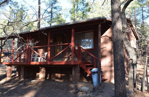 Pinetop-Lakeside Cabin | Whispering Pines - Cabin 35 (Spa Tub)