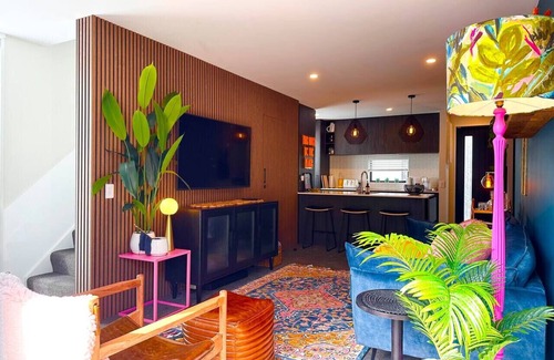 Addington House | Whistle Stop - Whimsical luxury, EV friendly