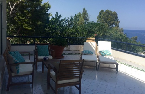Palermo Villa | White and Sea, luxury villa for 6