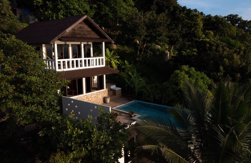 Baan Tai Villa | White Azure Villa 2