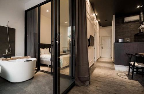 Mittakpheap Hotel | White Boutique Hotel & Residences
