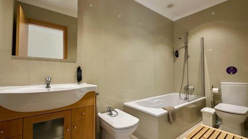 Branqueira House | White by Check-in Portugal