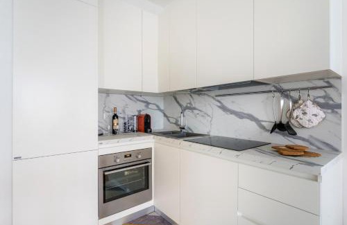 Trionfale Apartment | White Candle Apt, Close to San Pietro, Gemelli and City Center