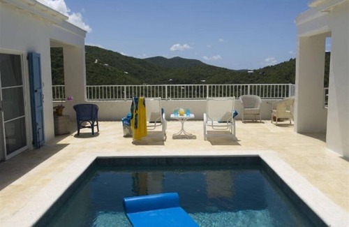 Point Rendezvous Villa | White Cottage