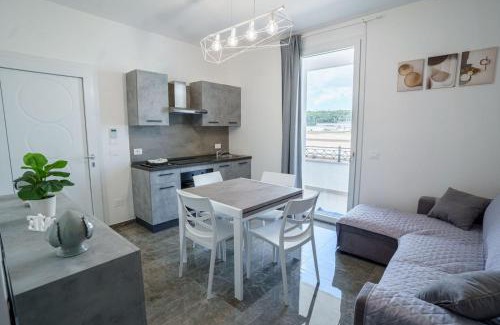 Supersano Bed & Breakfast | White & Grey