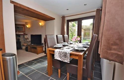 Liskeard House | White Hart Cottage, Menheniot, Nr Looe