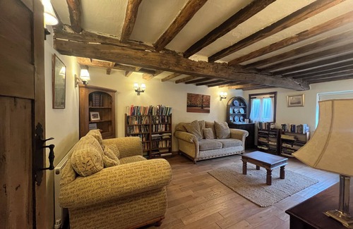 Kneesall House | White Horse Cottage with Sauna