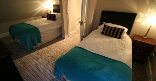 Woolstone Hotel | White Horse Inn