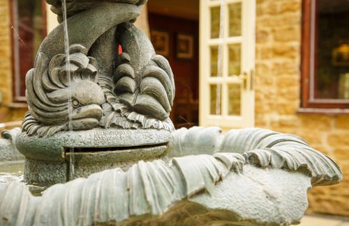 Stoke Albany Hotel | White Horse Inn & Restaurant