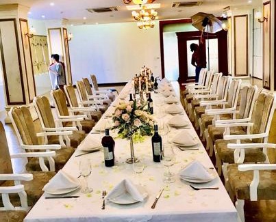 Ha Tinh Hotel | White Hotel