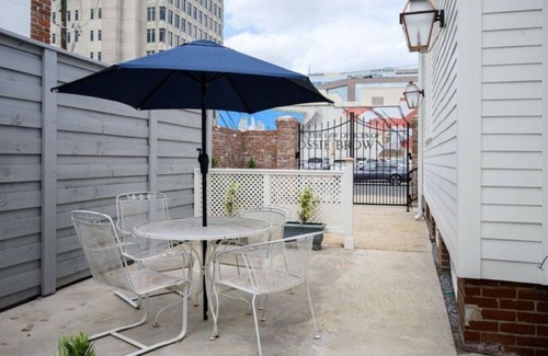 Beauregard Town Historic District House | White House @ America Street