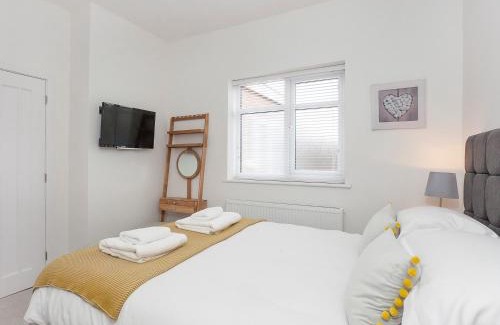 Huntington Apartment | White House Apartments-Free parking 1 car per apartment