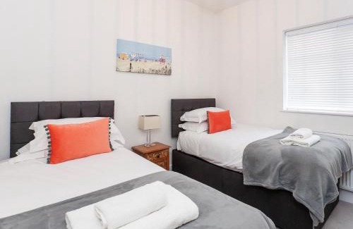 Huntington Apartment | White House Apartments-Free parking 1 car per apartment