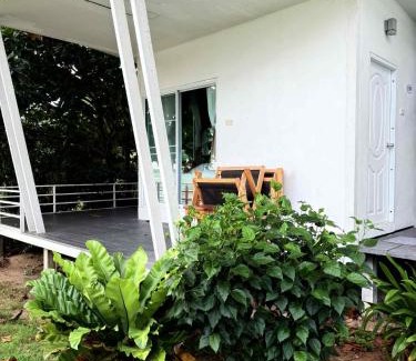 Bai Lan Hotel | White house bailan resort