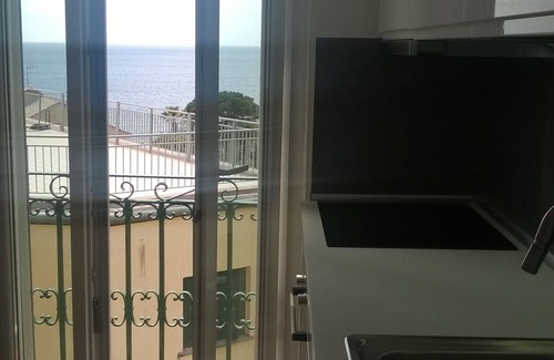 Sant'Ilario Apartment | White House - The Riviera in the City - Sea, Sun and Culture