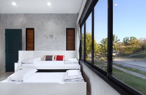 Khanong Phra Hotel | White Knot Khao Yai