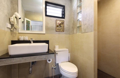 Khanong Phra Hotel | White Knot Khao Yai